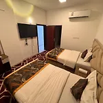 Star Suites